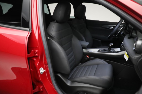 New 2024 Alfa Romeo Tonale Veloce for sale $52,790 at Maserati of Greenwich in Greenwich CT 06830 25