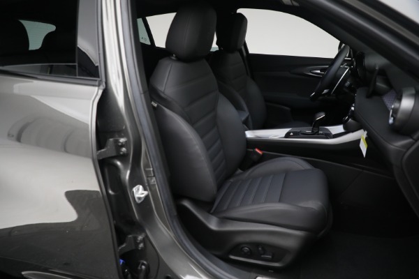 New 2024 Alfa Romeo Tonale Veloce for sale Sold at Maserati of Greenwich in Greenwich CT 06830 18