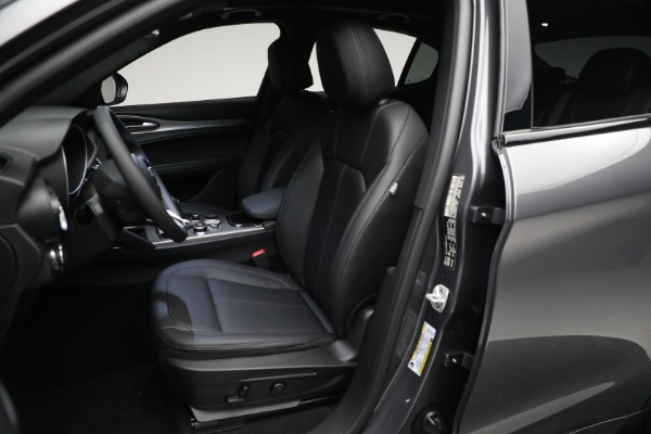 New 2024 Alfa Romeo Stelvio Ti for sale $53,330 at Maserati of Greenwich in Greenwich CT 06830 24
