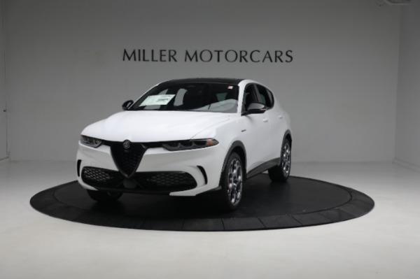 New 2024 Alfa Romeo Tonale Veloce for sale $55,290 at Maserati of Greenwich in Greenwich CT 06830 1