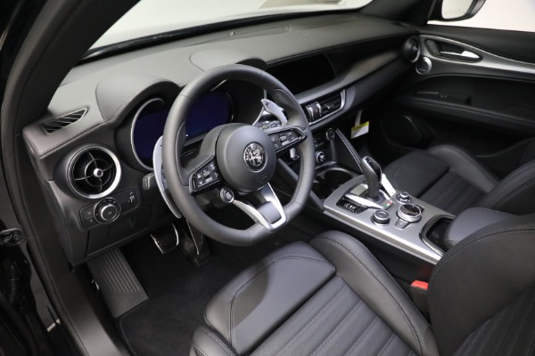 New 2024 Alfa Romeo Stelvio Veloce for sale $57,305 at Maserati of Greenwich in Greenwich CT 06830 20