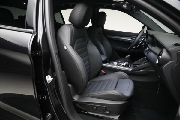 New 2024 Alfa Romeo Stelvio Veloce for sale $57,305 at Maserati of Greenwich in Greenwich CT 06830 24