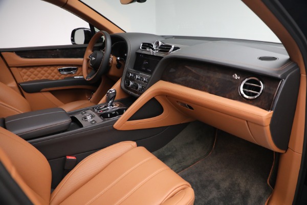 Used 2021 Bentley Bentayga V8 for sale $149,900 at Maserati of Greenwich in Greenwich CT 06830 24