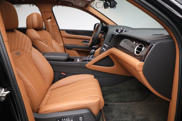 Used 2021 Bentley Bentayga V8 for sale $149,900 at Maserati of Greenwich in Greenwich CT 06830 25