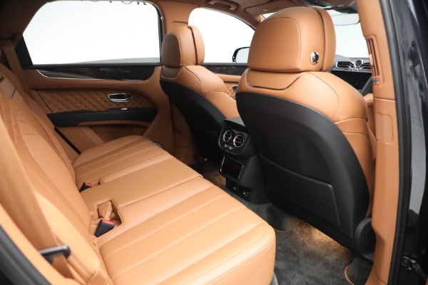 Used 2021 Bentley Bentayga V8 for sale $149,900 at Maserati of Greenwich in Greenwich CT 06830 27
