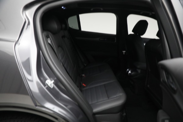 New 2024 Alfa Romeo Stelvio Veloce for sale $56,605 at Maserati of Greenwich in Greenwich CT 06830 26