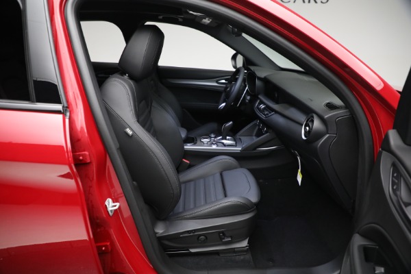 New 2024 Alfa Romeo Stelvio Veloce for sale $54,220 at Maserati of Greenwich in Greenwich CT 06830 25