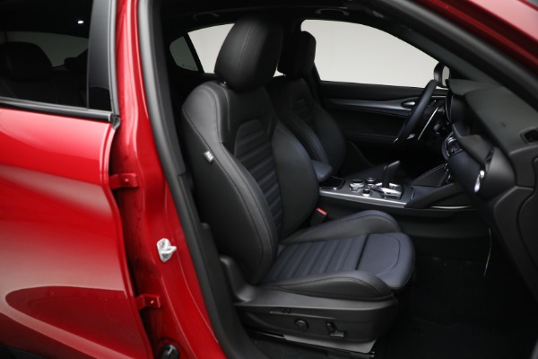 New 2024 Alfa Romeo Stelvio Veloce for sale $54,220 at Maserati of Greenwich in Greenwich CT 06830 27
