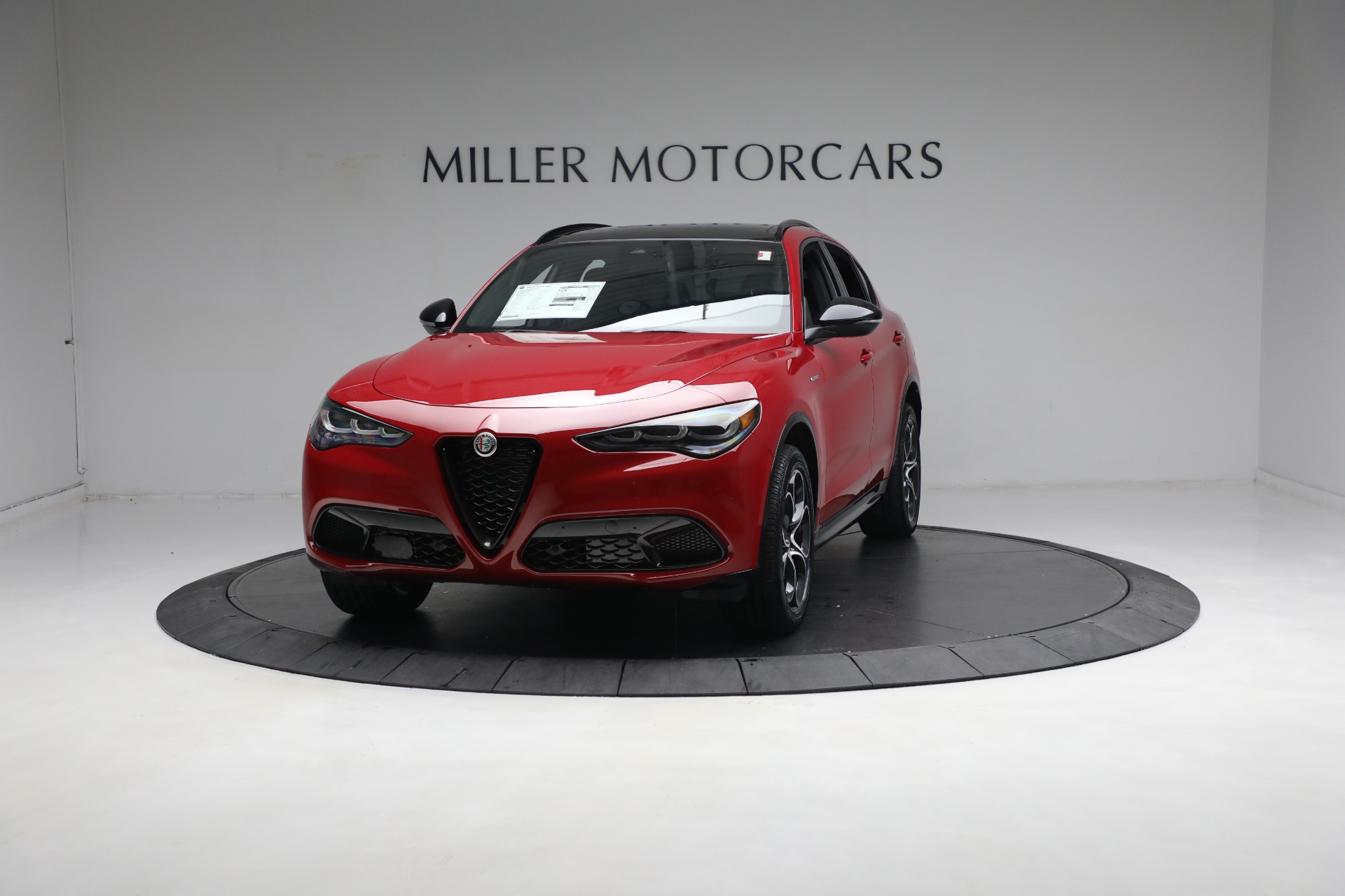 New 2024 Alfa Romeo Stelvio Veloce for sale $54,220 at Maserati of Greenwich in Greenwich CT 06830 1