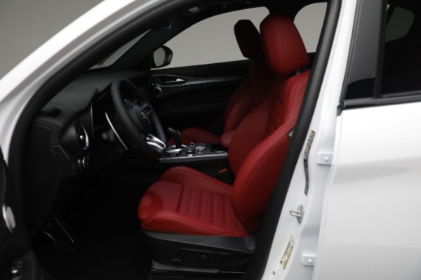 New 2024 Alfa Romeo Stelvio Veloce for sale $56,695 at Maserati of Greenwich in Greenwich CT 06830 23