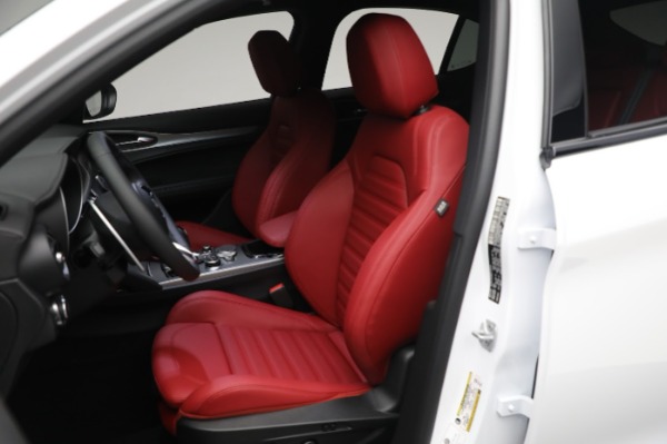 New 2024 Alfa Romeo Stelvio Veloce for sale $56,695 at Maserati of Greenwich in Greenwich CT 06830 24