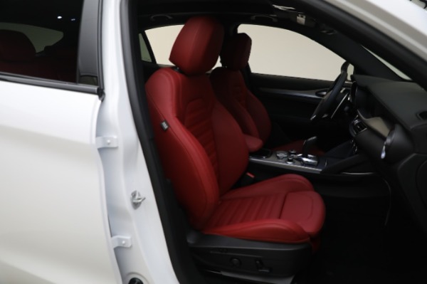 New 2024 Alfa Romeo Stelvio Veloce for sale $56,695 at Maserati of Greenwich in Greenwich CT 06830 26