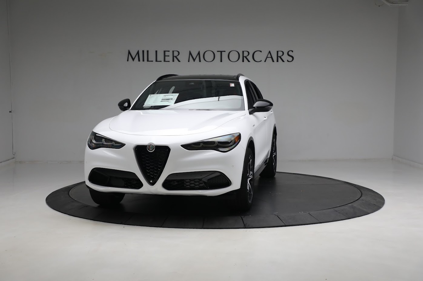 New 2024 Alfa Romeo Stelvio Veloce for sale $56,695 at Maserati of Greenwich in Greenwich CT 06830 1