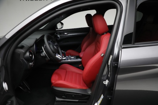 New 2024 Alfa Romeo Stelvio Veloce for sale $58,055 at Maserati of Greenwich in Greenwich CT 06830 28