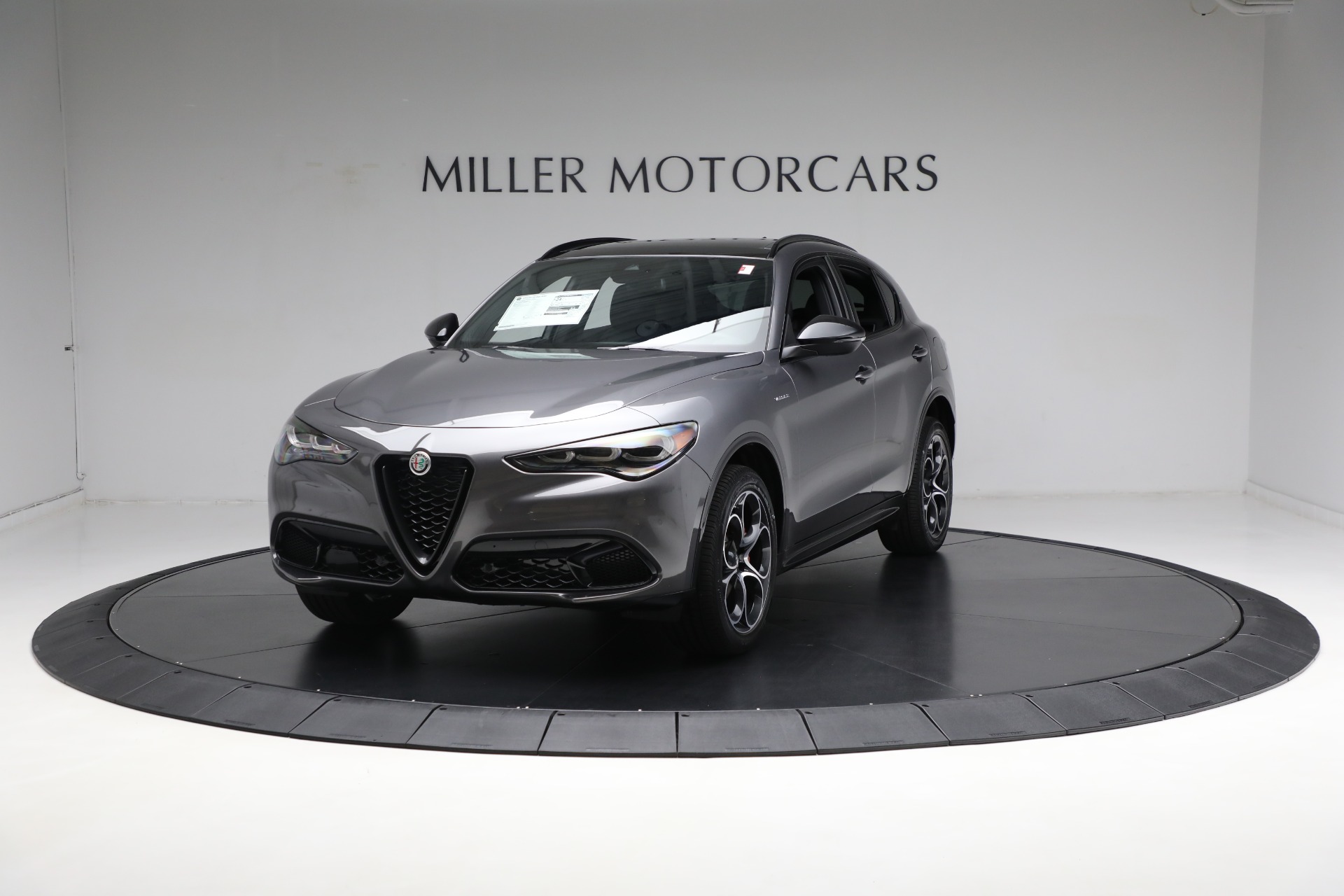 New 2024 Alfa Romeo Stelvio Veloce for sale $58,055 at Maserati of Greenwich in Greenwich CT 06830 1