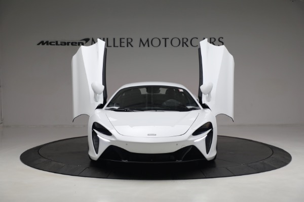 New 2023 McLaren Artura for sale Call for price at Maserati of Greenwich in Greenwich CT 06830 13