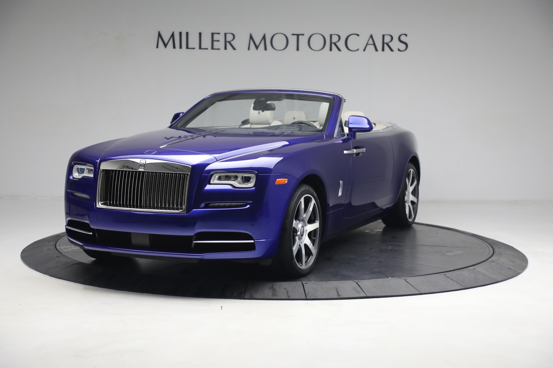 Used 2017 Rolls-Royce Dawn for sale $239,900 at Maserati of Greenwich in Greenwich CT 06830 1