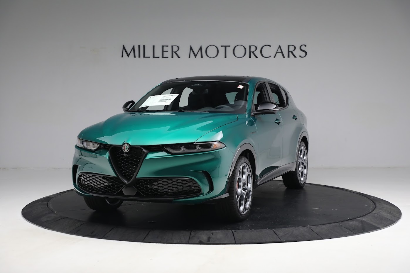 New 2024 Alfa Romeo Tonale Veloce for sale $59,340 at Maserati of Greenwich in Greenwich CT 06830 1