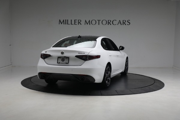 New 2024 Alfa Romeo Giulia Veloce for sale $55,285 at Maserati of Greenwich in Greenwich CT 06830 11