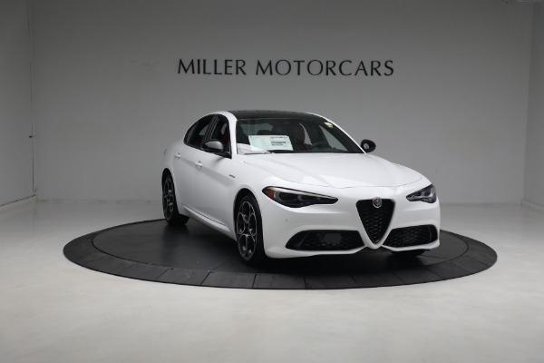 New 2024 Alfa Romeo Giulia Veloce for sale $55,285 at Maserati of Greenwich in Greenwich CT 06830 18