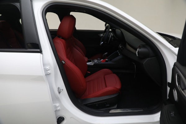 New 2024 Alfa Romeo Giulia Veloce for sale $55,285 at Maserati of Greenwich in Greenwich CT 06830 23