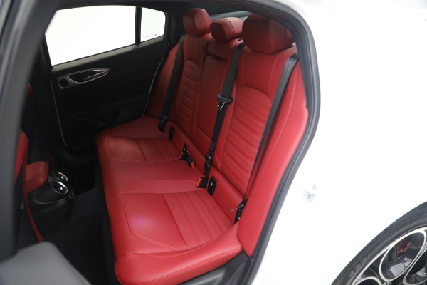 New 2024 Alfa Romeo Giulia Veloce for sale $55,285 at Maserati of Greenwich in Greenwich CT 06830 25