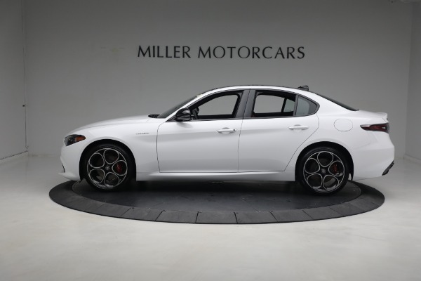 New 2024 Alfa Romeo Giulia Veloce for sale $55,285 at Maserati of Greenwich in Greenwich CT 06830 5