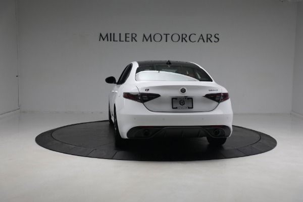 New 2024 Alfa Romeo Giulia Veloce for sale $55,285 at Maserati of Greenwich in Greenwich CT 06830 9
