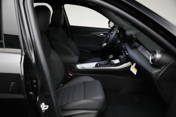 New 2024 Alfa Romeo Tonale Ti for sale $52,790 at Maserati of Greenwich in Greenwich CT 06830 28