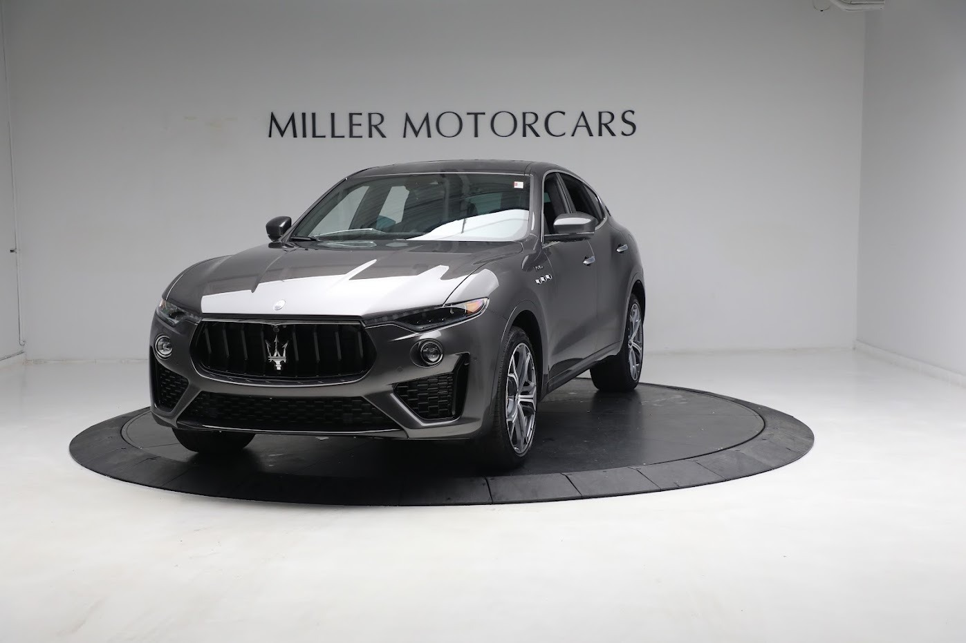 New 2023 Maserati Levante Modena for sale $101,989 at Maserati of Greenwich in Greenwich CT 06830 1