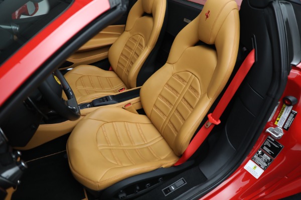 Used 2022 Ferrari F8 Spider for sale $469,900 at Maserati of Greenwich in Greenwich CT 06830 21