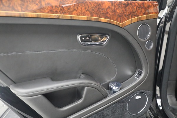 Used 2017 Bentley Mulsanne for sale $149,900 at Maserati of Greenwich in Greenwich CT 06830 28