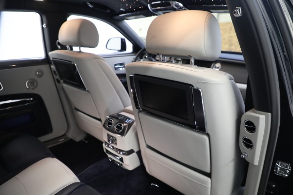 Used 2019 Rolls-Royce Black Badge Ghost for sale $225,900 at Maserati of Greenwich in Greenwich CT 06830 27