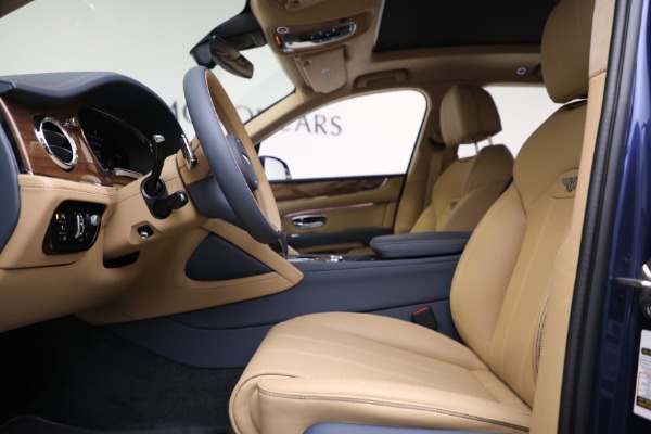 Used 2023 Bentley Bentayga V8 for sale $183,900 at Maserati of Greenwich in Greenwich CT 06830 17