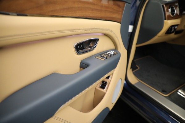 Used 2023 Bentley Bentayga V8 for sale $183,900 at Maserati of Greenwich in Greenwich CT 06830 25