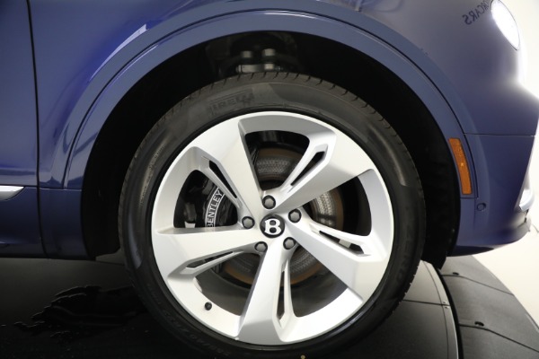 Used 2023 Bentley Bentayga V8 for sale $183,900 at Maserati of Greenwich in Greenwich CT 06830 28