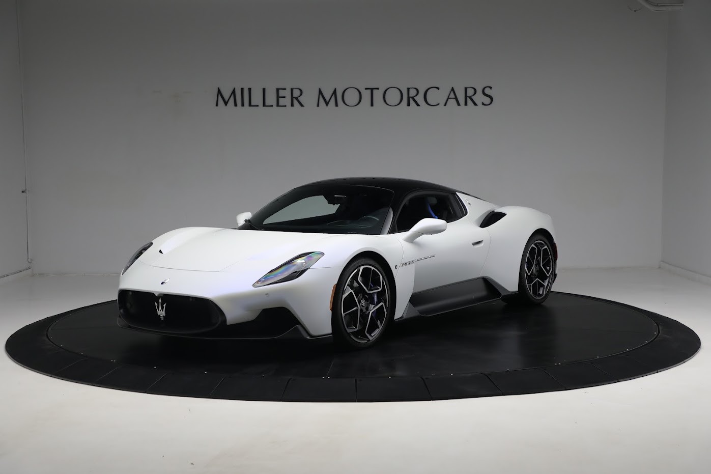 Used 2022 Maserati MC20 for sale $203,900 at Maserati of Greenwich in Greenwich CT 06830 1