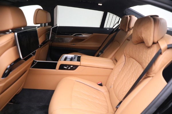 Used 2022 BMW 7 Series ALPINA B7 xDrive for sale $109,900 at Maserati of Greenwich in Greenwich CT 06830 24
