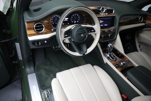 Used 2023 Bentley Bentayga EWB Azure V8 for sale Sold at Maserati of Greenwich in Greenwich CT 06830 22