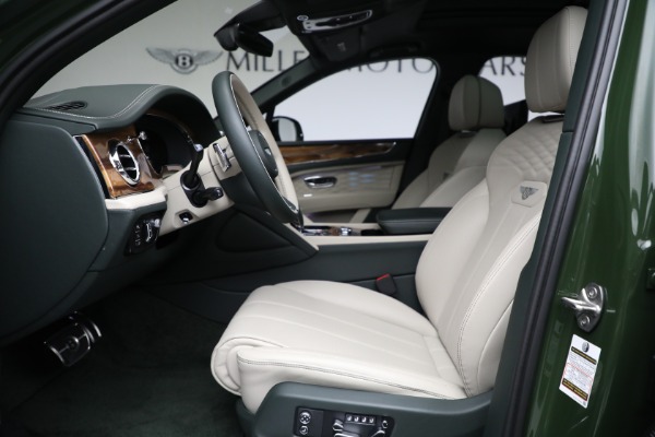 Used 2023 Bentley Bentayga EWB Azure V8 for sale Sold at Maserati of Greenwich in Greenwich CT 06830 23