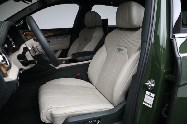 Used 2023 Bentley Bentayga EWB Azure V8 for sale Sold at Maserati of Greenwich in Greenwich CT 06830 25