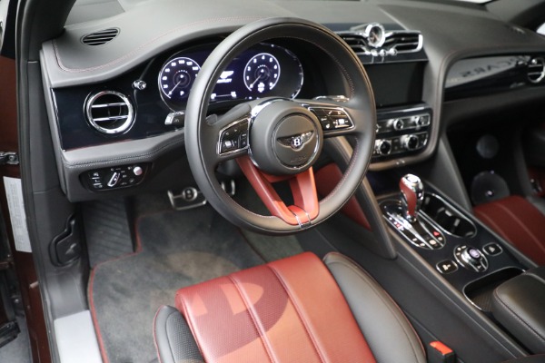Used 2023 Bentley Bentayga EWB Azure V8 for sale $264,900 at Maserati of Greenwich in Greenwich CT 06830 24