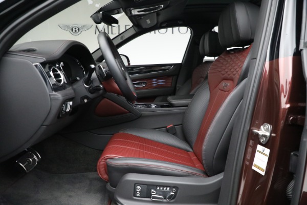 Used 2023 Bentley Bentayga EWB Azure V8 for sale $264,900 at Maserati of Greenwich in Greenwich CT 06830 25