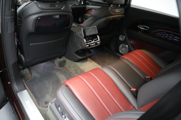 Used 2023 Bentley Bentayga EWB Azure V8 for sale $264,900 at Maserati of Greenwich in Greenwich CT 06830 28