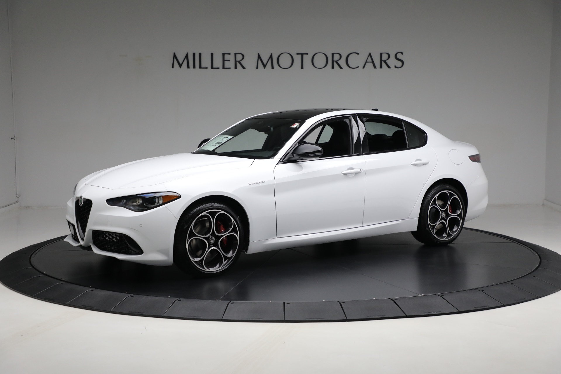 New 2024 Alfa Romeo Giulia Veloce for sale $54,285 at Maserati of Greenwich in Greenwich CT 06830 1