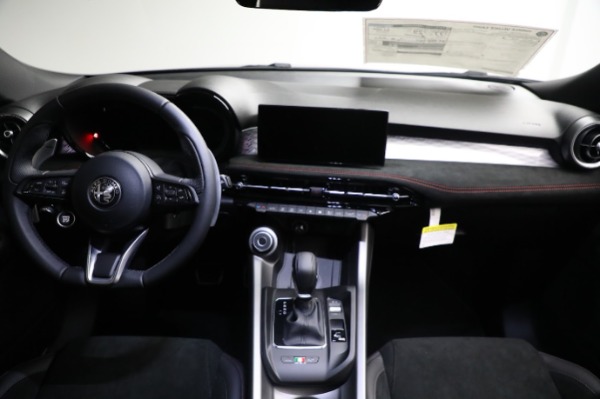 Used 2024 Alfa Romeo Tonale Veloce for sale $28,900 at Maserati of Greenwich in Greenwich CT 06830 28