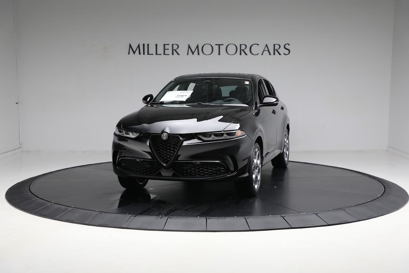 New 2024 Alfa Romeo Tonale Veloce for sale $54,135 at Maserati of Greenwich in Greenwich CT 06830 1