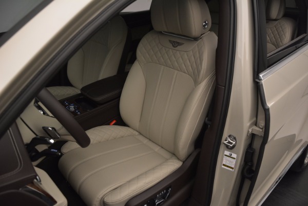 Used 2017 Bentley Bentayga for sale Sold at Maserati of Greenwich in Greenwich CT 06830 17