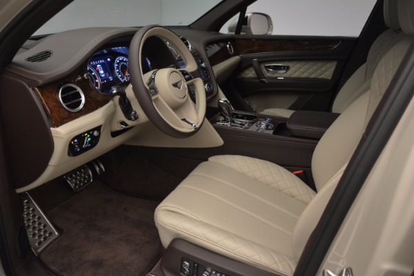 Used 2017 Bentley Bentayga for sale Sold at Maserati of Greenwich in Greenwich CT 06830 19