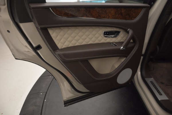 Used 2017 Bentley Bentayga for sale Sold at Maserati of Greenwich in Greenwich CT 06830 25